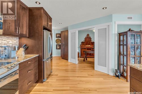 904 2300 Broad Street, Regina, SK - Indoor Photo Showing Kitchen