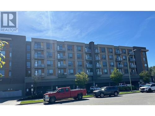 925 Leon Avenue Unit# 445, Kelowna, BC - Outdoor With Facade