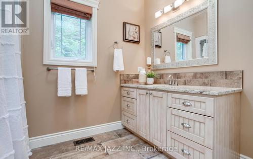 802 Smith Street, Brighton, ON - Indoor Photo Showing Bathroom