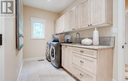 802 Smith Street, Brighton, ON - Indoor Photo Showing Laundry Room