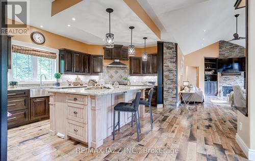 802 Smith Street, Brighton, ON - Indoor Photo Showing Kitchen With Upgraded Kitchen