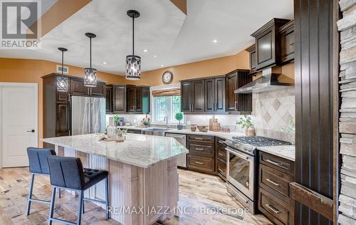 802 Smith Street, Brighton, ON - Indoor Photo Showing Kitchen With Upgraded Kitchen