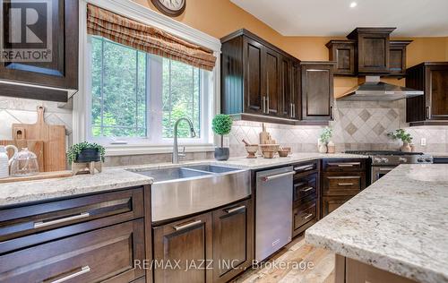 802 Smith Street, Brighton, ON - Indoor Photo Showing Kitchen With Double Sink With Upgraded Kitchen