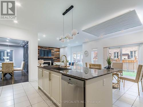 14 Canary Close, Brampton (Credit Valley), ON - Indoor Photo Showing Kitchen