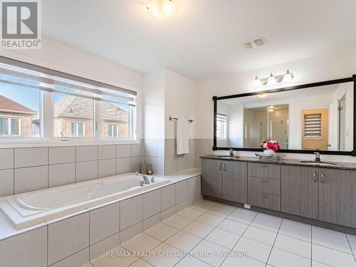 14 Canary Close, Brampton (Credit Valley), ON - Indoor Photo Showing Bathroom