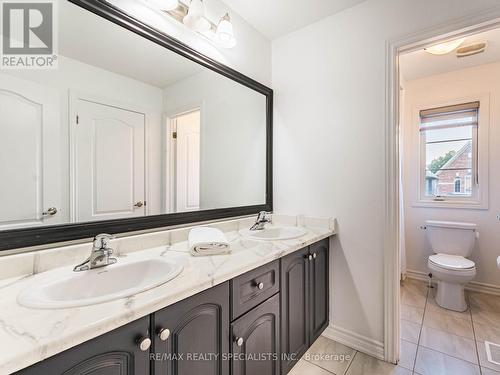 14 Canary Close, Brampton, ON - Indoor Photo Showing Bathroom