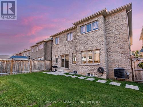 14 Canary Close, Brampton, ON - Outdoor