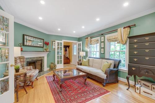 676 King Road, Burlington, ON - Indoor Photo Showing Living Room With Fireplace