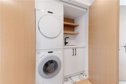 20 Niagara Street|Unit #Ph1, Toronto, ON - Indoor Photo Showing Laundry Room