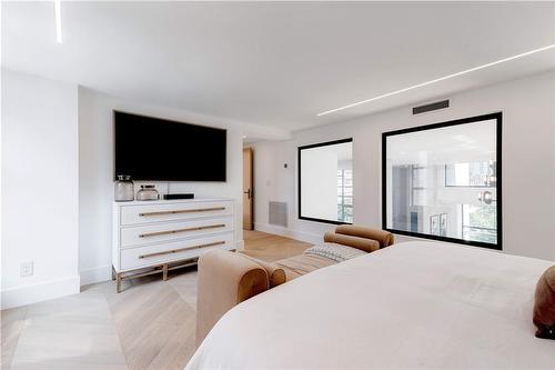 20 Niagara Street|Unit #Ph1, Toronto, ON - Indoor Photo Showing Bedroom