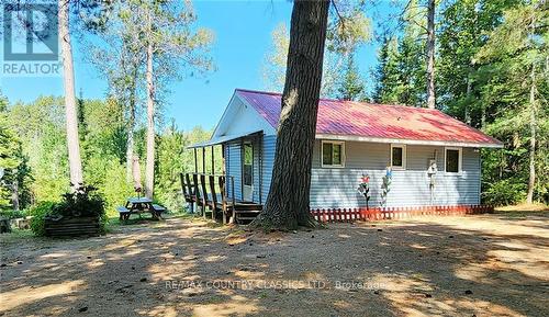 111 Suncrest Lane, Renfrew, ON - Outdoor With Deck Patio Veranda