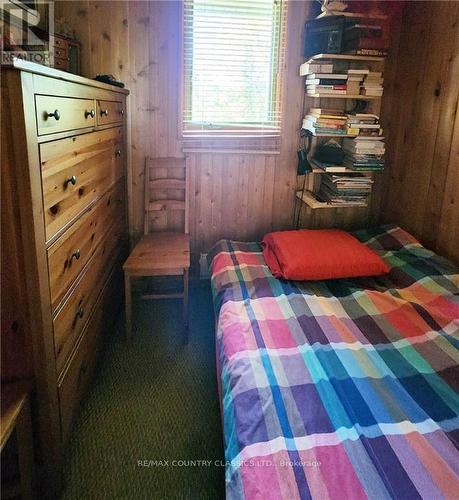 111 Suncrest Lane, Renfrew, ON - Indoor Photo Showing Bedroom