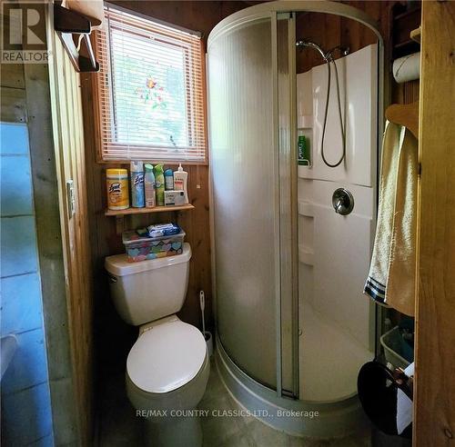 111 Suncrest Lane, Renfrew, ON - Indoor Photo Showing Bathroom