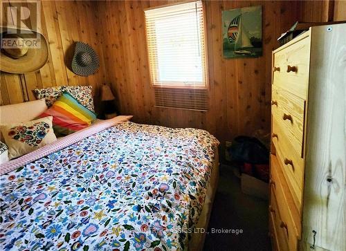 111 Suncrest Lane, Renfrew, ON - Indoor Photo Showing Bedroom