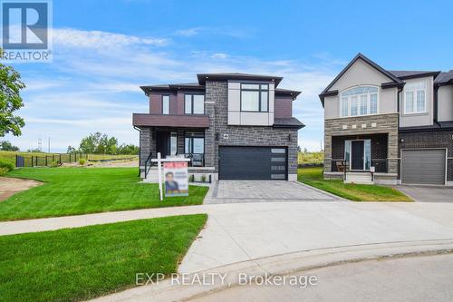 921 Nathalie Court, Kitchener, ON - Outdoor With Facade