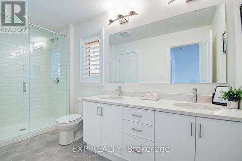 921 Nathalie Court, Kitchener, ON - Indoor Photo Showing Bathroom