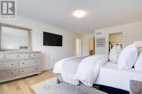 921 Nathalie Court, Kitchener, ON - Indoor Photo Showing Bedroom