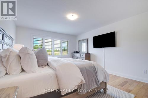 921 Nathalie Court, Kitchener, ON - Indoor Photo Showing Bedroom