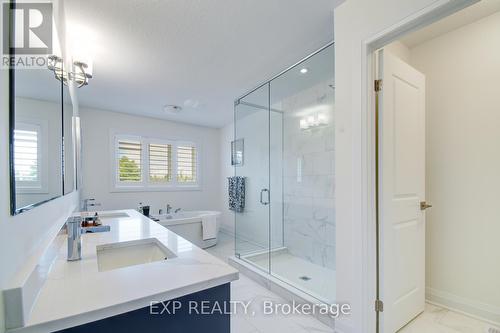 921 Nathalie Court, Kitchener, ON - Indoor Photo Showing Bathroom