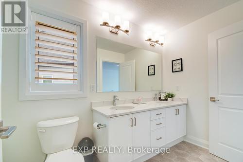 921 Nathalie Court, Kitchener, ON - Indoor Photo Showing Bathroom