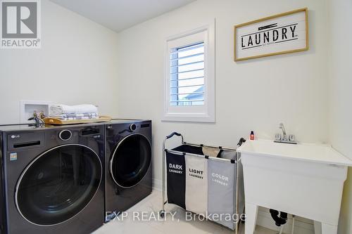 921 Nathalie Court, Kitchener, ON - Indoor Photo Showing Laundry Room