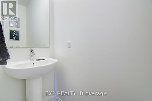 921 Nathalie Court, Kitchener, ON - Indoor Photo Showing Bathroom