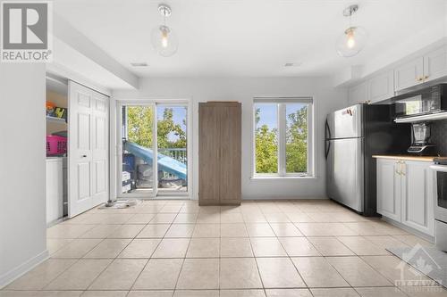 1512 Walkley Road Unit#130, Ottawa, ON - Indoor Photo Showing Kitchen