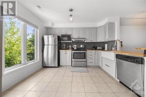 1512 Walkley Road Unit#130, Ottawa, ON - Indoor Photo Showing Kitchen