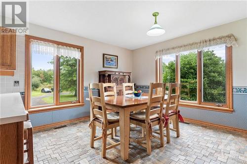 2062 Greys Creek Road, Ottawa, ON - Indoor Photo Showing Dining Room