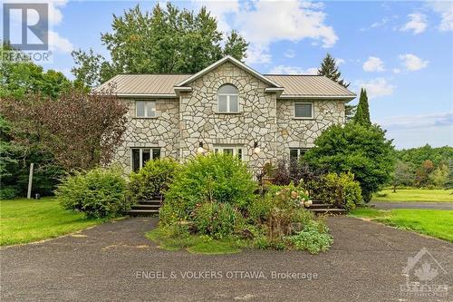 2062 Greys Creek Road, Ottawa, ON - Outdoor