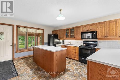 2062 Greys Creek Road, Ottawa, ON - Indoor Photo Showing Kitchen