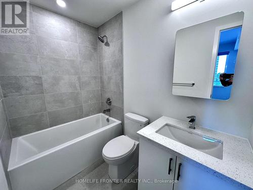 501 - 15 Ellerslie Avenue, Toronto, ON - Indoor Photo Showing Bathroom