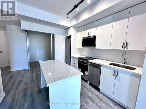 501 - 15 Ellerslie Avenue, Toronto, ON - Indoor Photo Showing Kitchen With Upgraded Kitchen