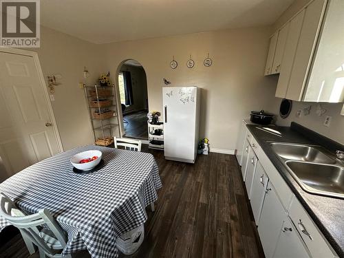 10 East Tickle Road, Leading Tickles, NL - Indoor Photo Showing Kitchen With Double Sink