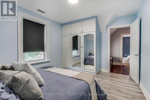 422 Tecumseth Street, Newmarket, ON - Indoor Photo Showing Bedroom