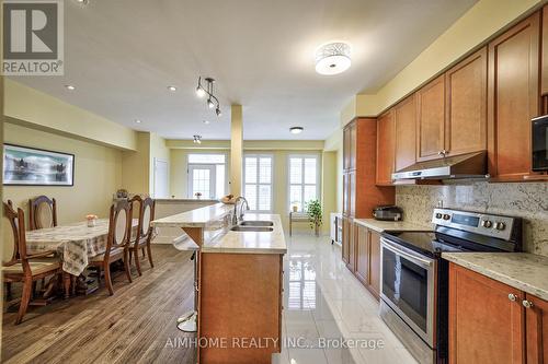 2959 Bur Oak Avenue, Markham, ON - Indoor Photo Showing Kitchen With Double Sink With Upgraded Kitchen