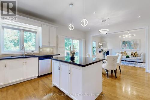 227 Rothbury Road, Richmond Hill, ON - Indoor Photo Showing Other Room