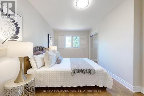 227 Rothbury Road, Richmond Hill, ON - Indoor Photo Showing Bedroom