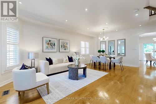 227 Rothbury Road, Richmond Hill, ON - Indoor Photo Showing Living Room