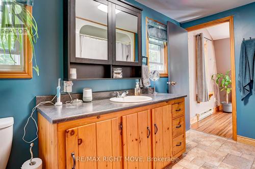 4410 Canal Road, Severn, ON - Indoor Photo Showing Bathroom