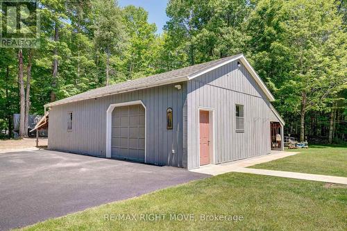 4410 Canal Road, Severn, ON - Outdoor With Exterior