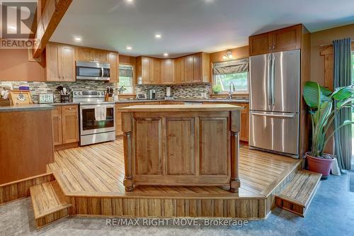 4410 Canal Road, Severn, ON - Indoor Photo Showing Kitchen