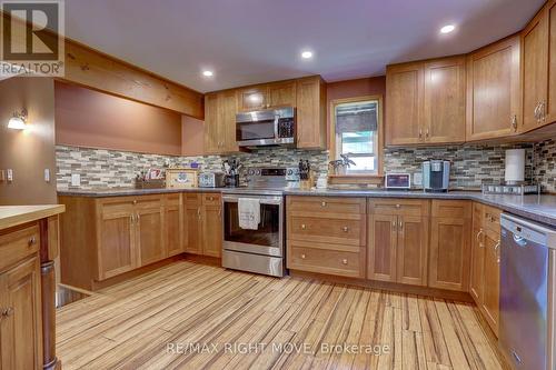 4410 Canal Road, Severn, ON - Indoor Photo Showing Kitchen