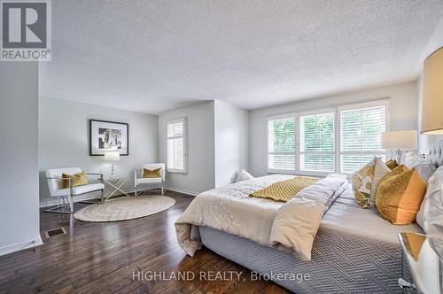 18 - 2051 Merchants Gate, Oakville (Glen Abbey), ON - Indoor Photo Showing Bedroom