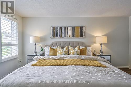 18 - 2051 Merchants Gate, Oakville (Glen Abbey), ON - Indoor Photo Showing Bedroom