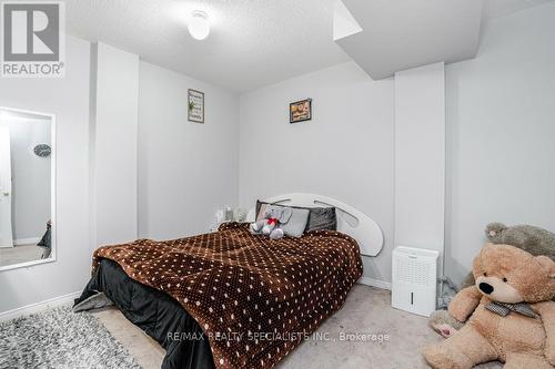 289 Brussels Avenue, Brampton, ON - Indoor Photo Showing Bedroom