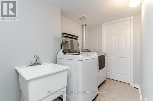 289 Brussels Avenue, Brampton, ON - Indoor Photo Showing Laundry Room