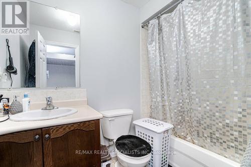 289 Brussels Avenue, Brampton, ON - Indoor Photo Showing Bathroom