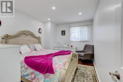 4414 Mayflower Drive, Mississauga (Hurontario), ON - Indoor Photo Showing Bedroom