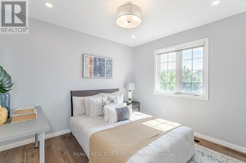 620 Hood Terrace, Milton (Coates), ON - Indoor Photo Showing Bedroom